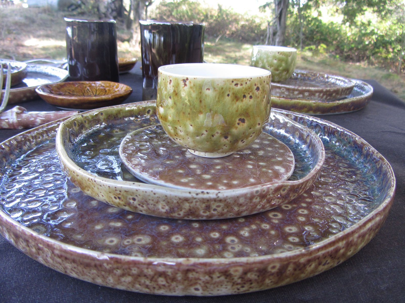 Collection ocre brun nénuphar : assiette coupe simple
